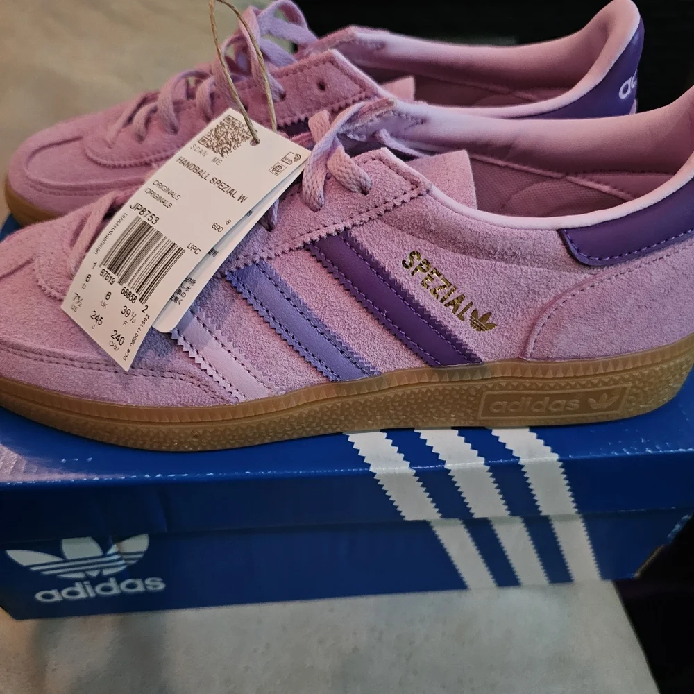 adidas Spezial Women's Suede Sneakers in Pink & Purple with Gum Sole - Picture 1 of 4